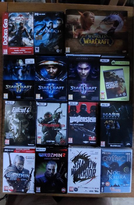 Gry komputerowe pudełka kolekcja