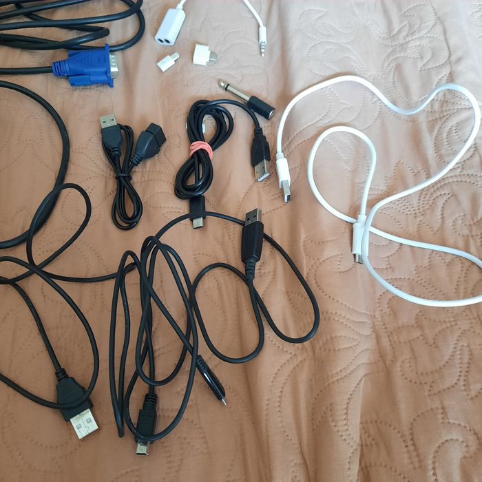 Провода USB, AWM, переходники, доя зарядки: 10 грн. - Кабелі, адаптери ...