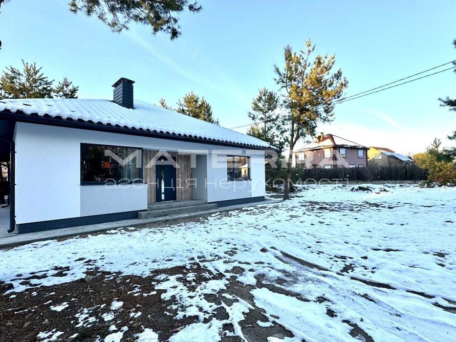 Малютянка продаж будинку з комунікаціями