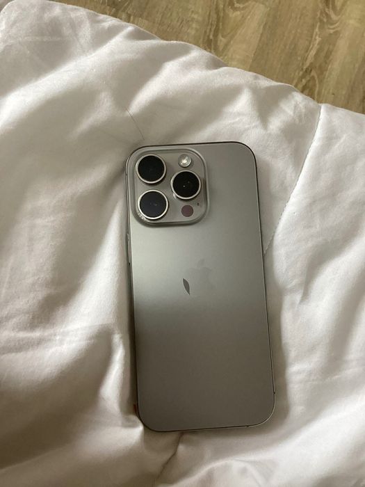 iPhone 16 pro como novo