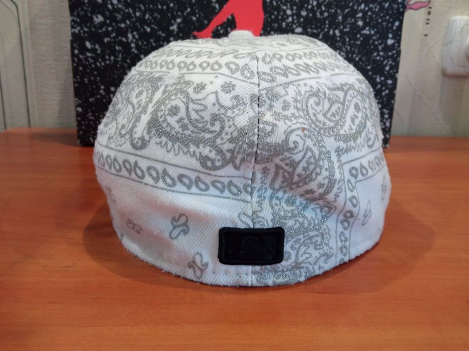 Продам бейсболку  bandan print New York Yankees New  Cap Paisley