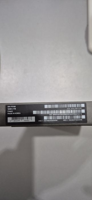 Samsung fold 8 ultra 1T