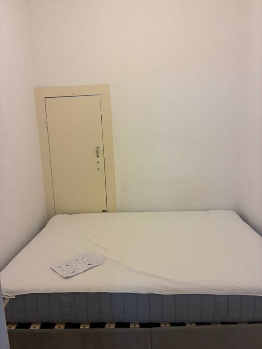 Cama e colchão 140cm x 200cm (junto ou separado)