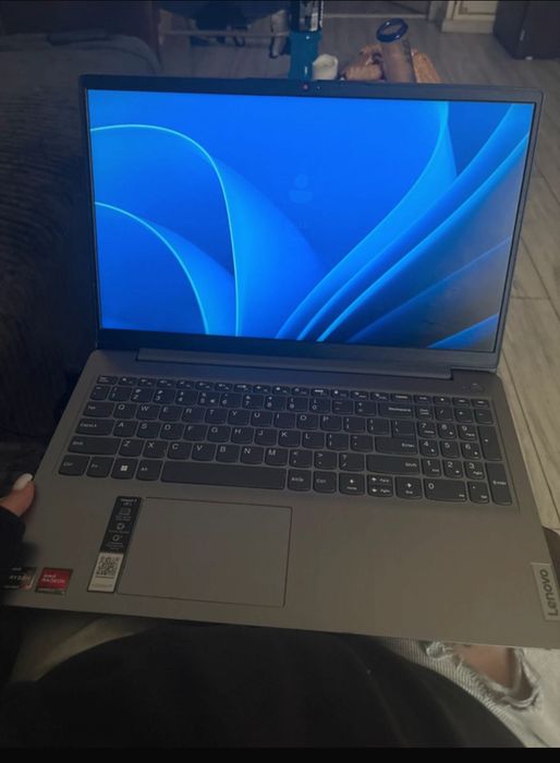 Laptop lenovo lekki fajny