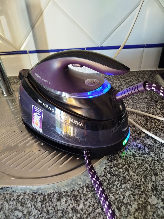 Ferro engomar a vapor com caldeira