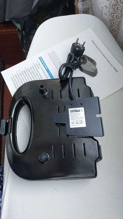 Вафельница для бельгійских вафель