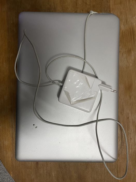 Macbook Pro for parts + charger64585249955202123