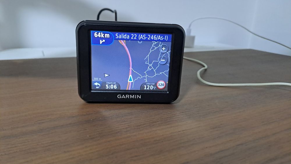 GPS Garmin Nuvi 30 em excelente estado
