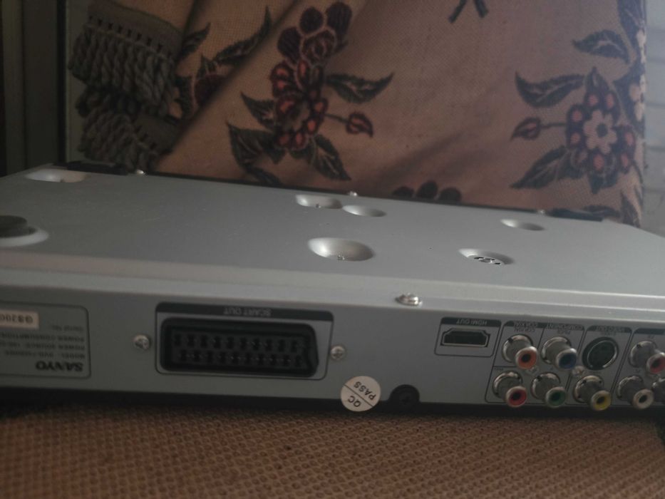 34dvd's e leitor de dvd's.