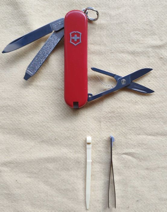 Multitool Leatheman Micra + scyzoryk Victorinox Classic SD