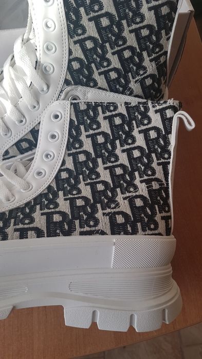 Super buty rozm 38 wkl 24 24.5 snikersy