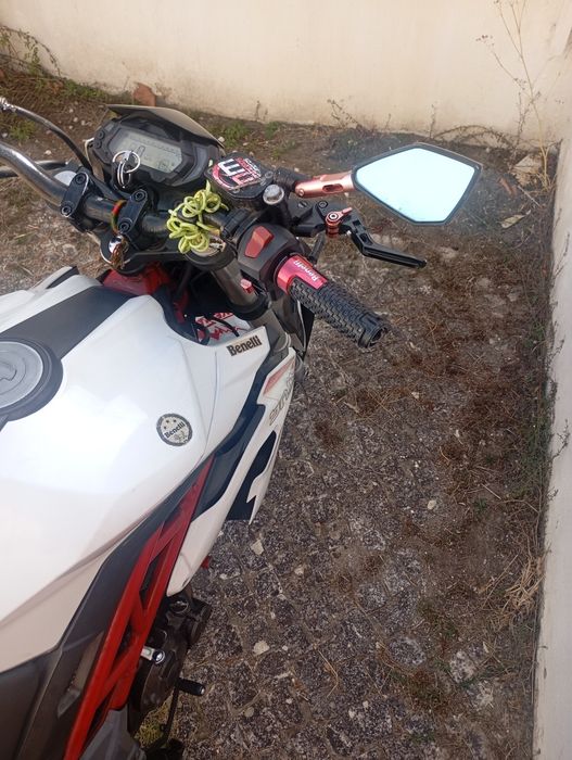 Benelli  125 CC leia o anúncio