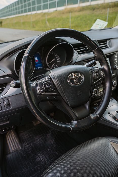 Toyota Avensis 2015 2.0 bezyna 153KM T27  + LPG