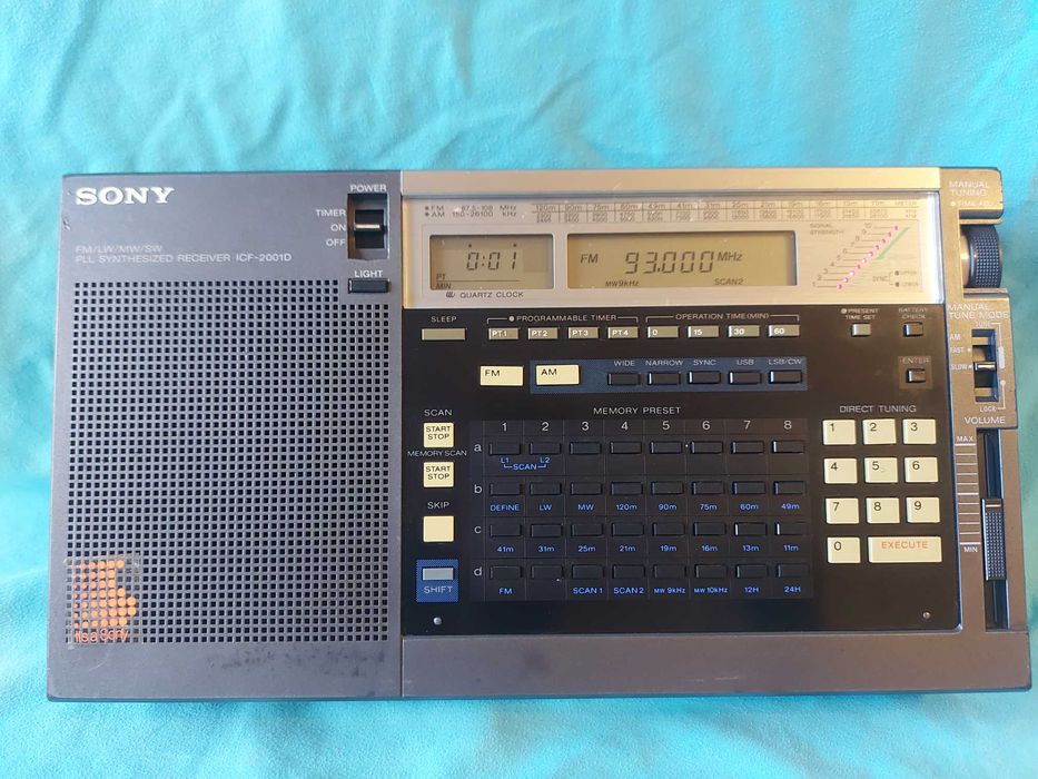 Ikoniczny odbiornik radiowy SONY ICF 2001D. Sprawny, zadbany. Okazja.