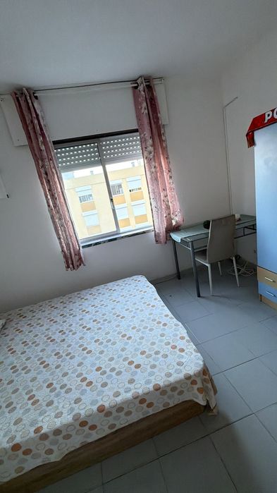 Quarto para arrendar