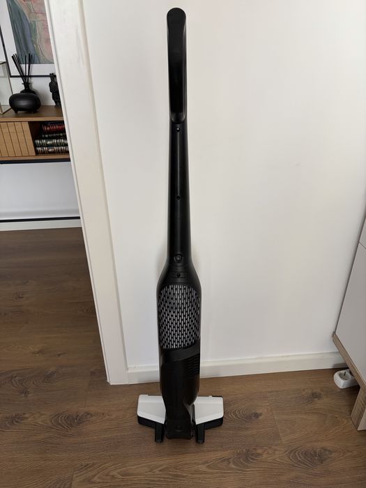 Aspirador Bosh vertical Athletic serie 6 - 28V Lithium Power - Excelente estado