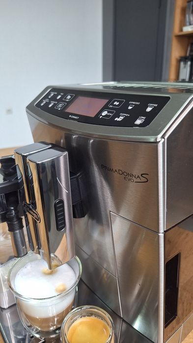 Кавомашина Delonghi PrimaDonna S EVO