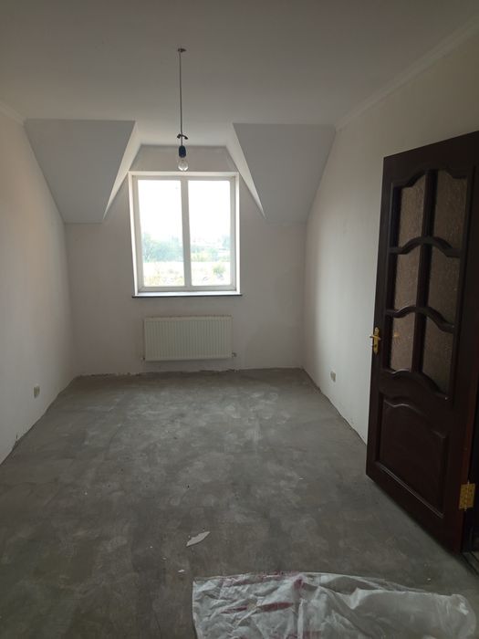 ЦЕНА СНИЖЕНА!! ПРОДАМ часть дома в 100м от пляжа