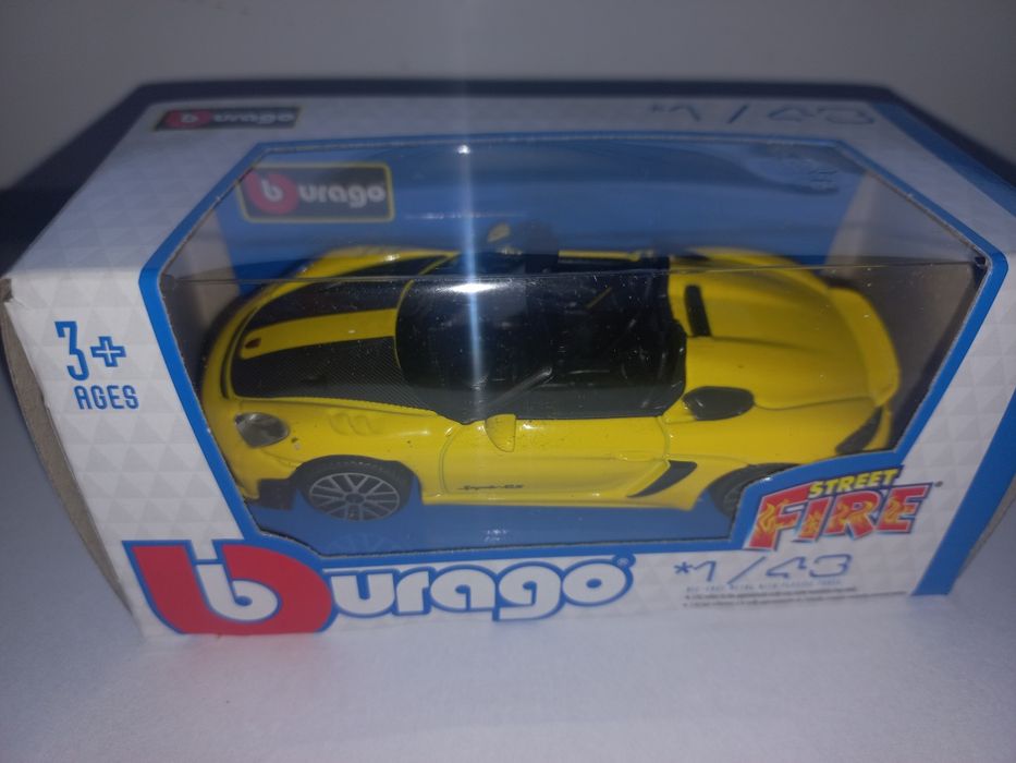 Bburago Porsche 718 Spyder RS, skala 1:43.