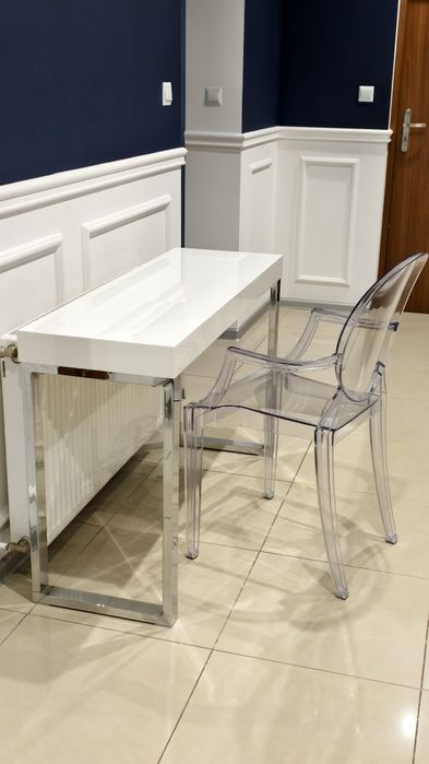 Nowoczesne konsola biurko wraz z krzesłem w stylu Glamour