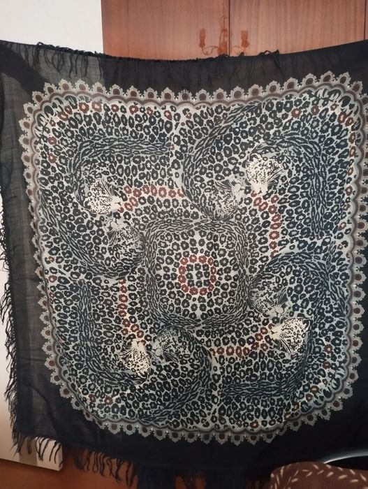 Большой платок lvanka 1,50*1,50