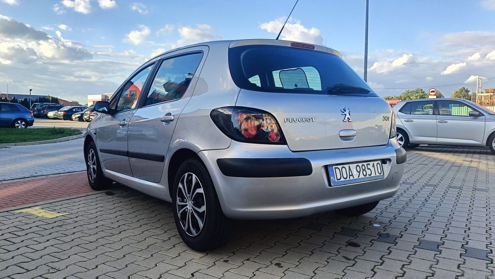 Peugeot 307 1.6 benzyna 2001 R Bezwypadkowy .