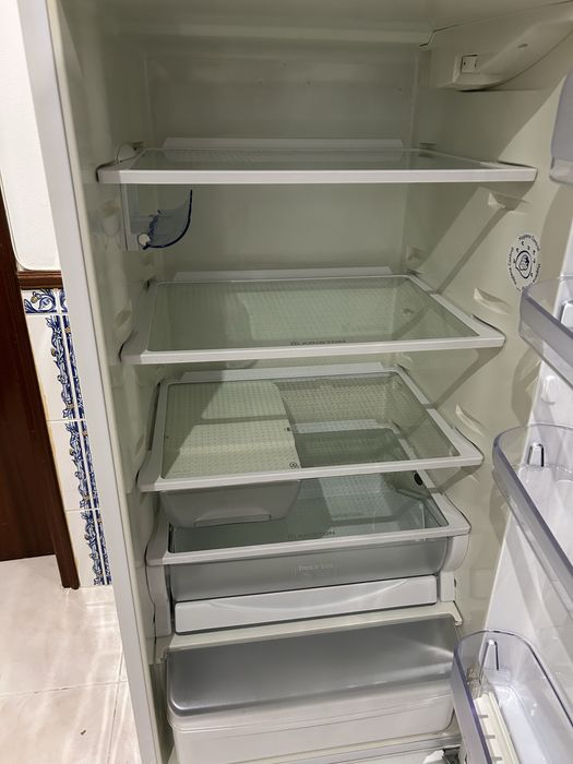 Frigorifico combinado 2 portas