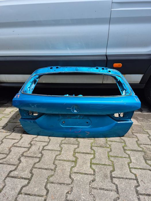 BMW 1 F40 klapa bagażnika 2390361