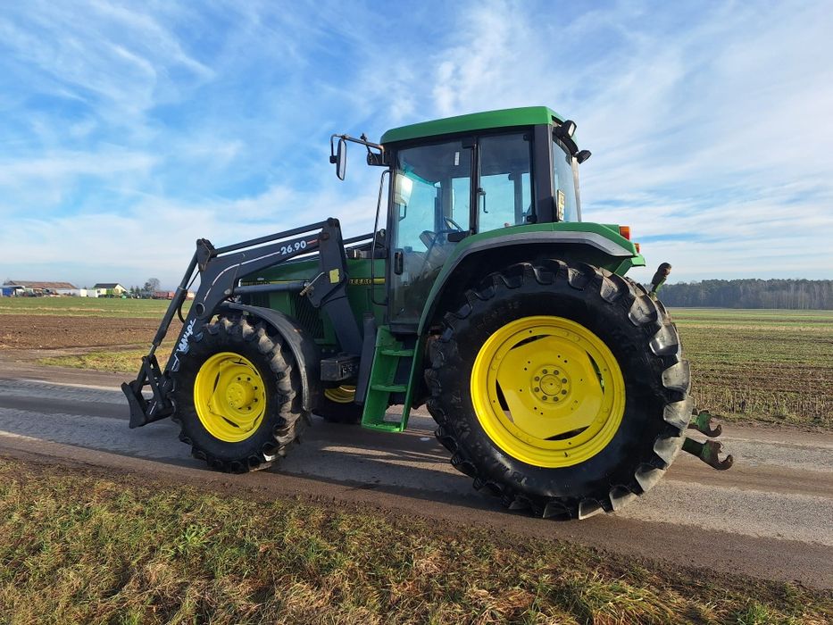 Ciągnik rolniczy John Deere 6800 ładowacz czołowy