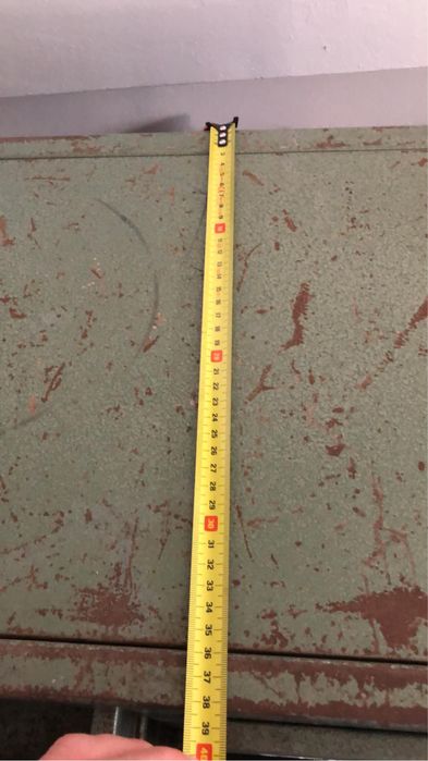 Móvel industrial em metal com gavetas