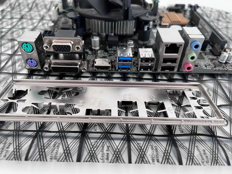 Bundle Motherboard ASUS H110M-R DDR4 + Processador +  Windows Pro