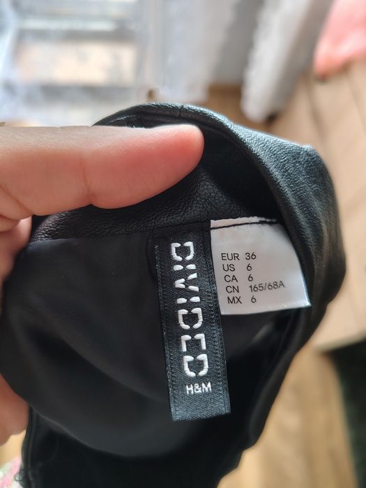 Spódniczka mini S spódniczka z haftem wiskoza ekoskóra H&M