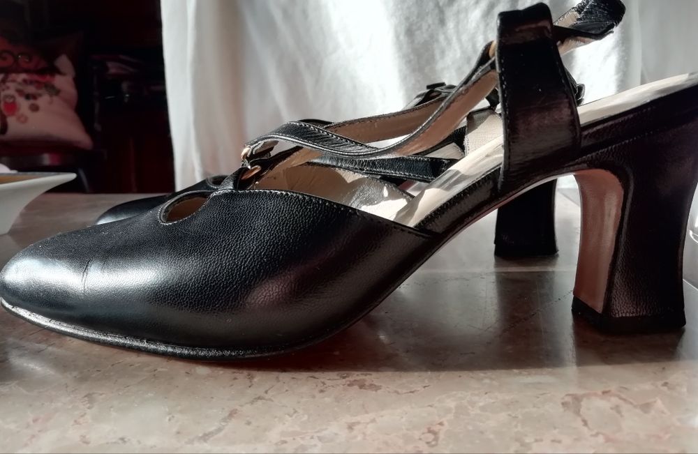 Sapatos senhora pele 35