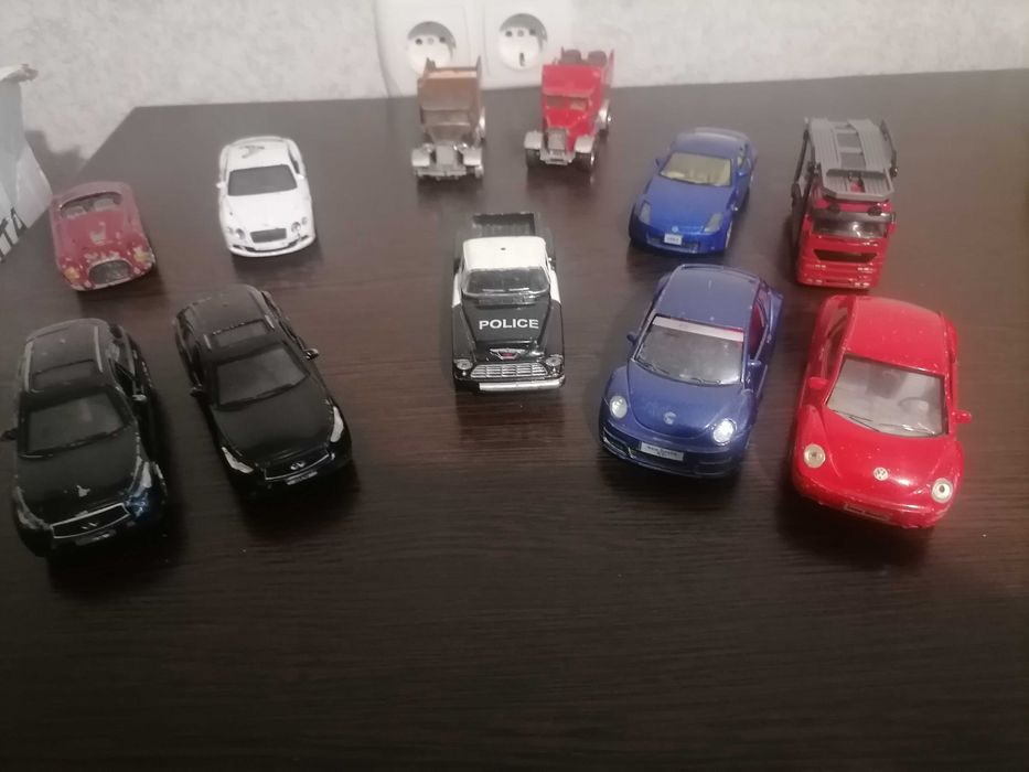 машинки по 75 за шт