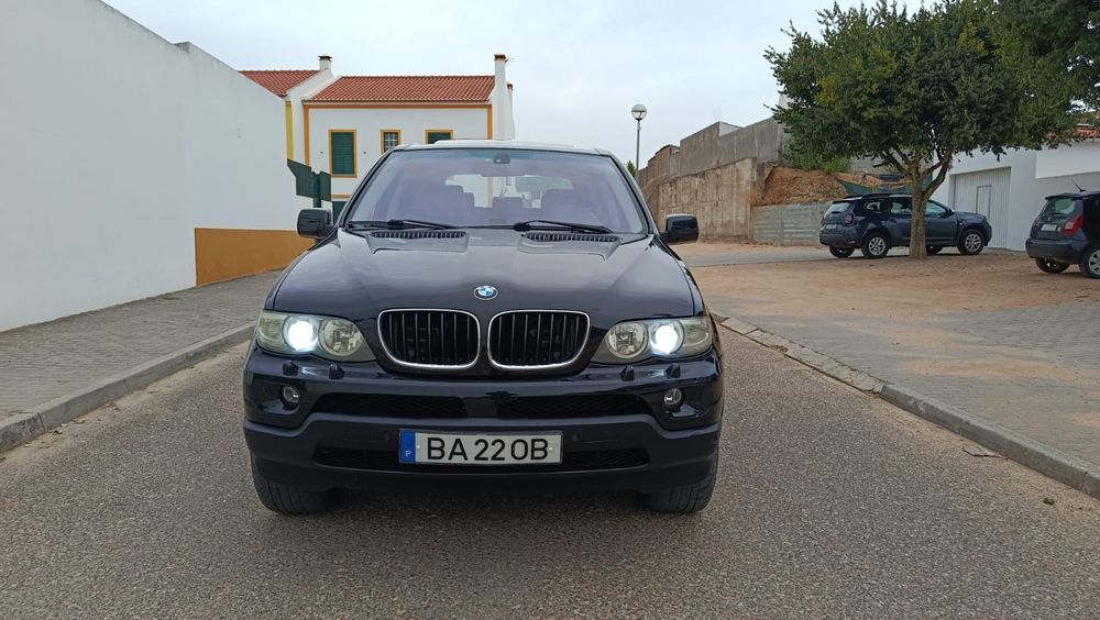 Vende-se Suv BMW x5 3.4x4  E53 218cv de caixa automática 6v