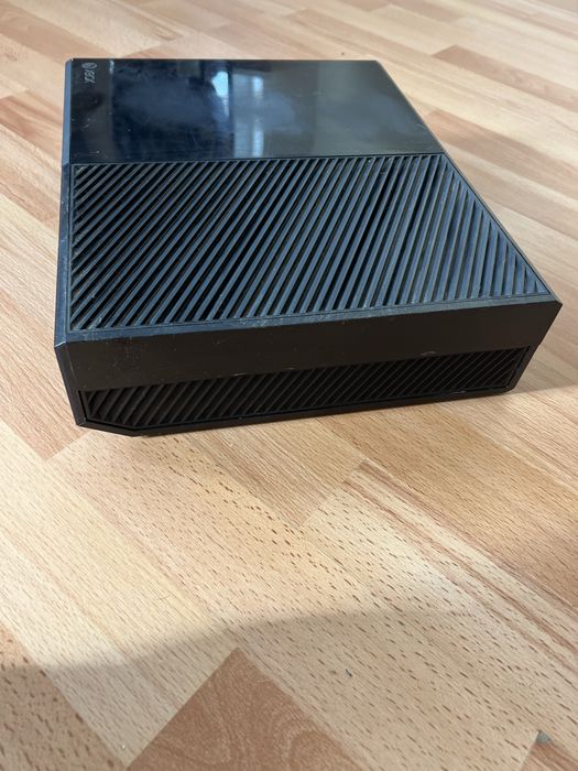 Продам Xbox One 500GB