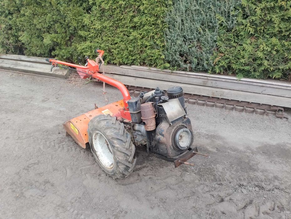 Ciągnik jedno osiowy Goldoni glebogryzarka Diesel 7 KM Lombardini 530