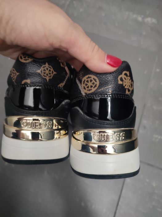 Sapatilhas mulher Guess