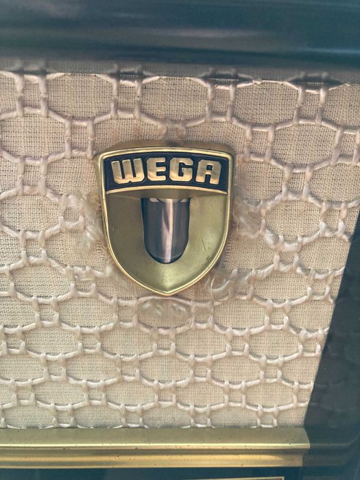 Radio Antigo Wega Carina II (Restaurado recentemente)