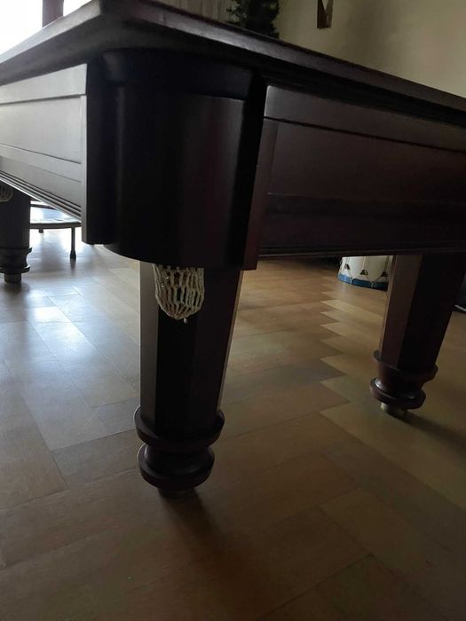 Bilhar, com tampo em madeira