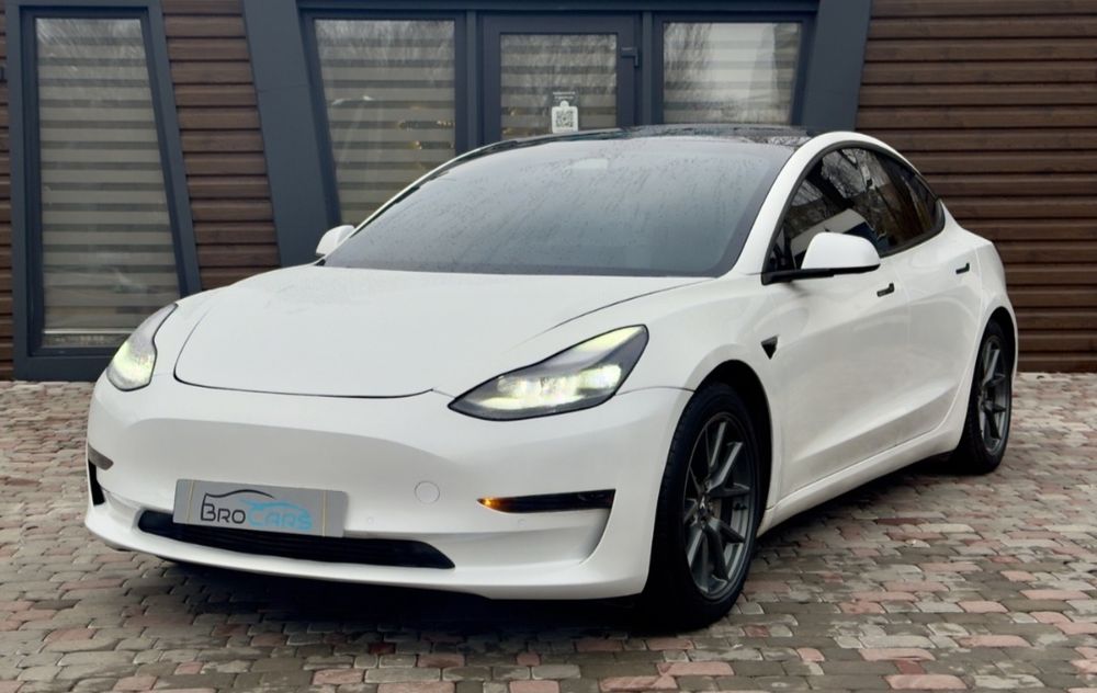 TESLA MODEL 3 продам