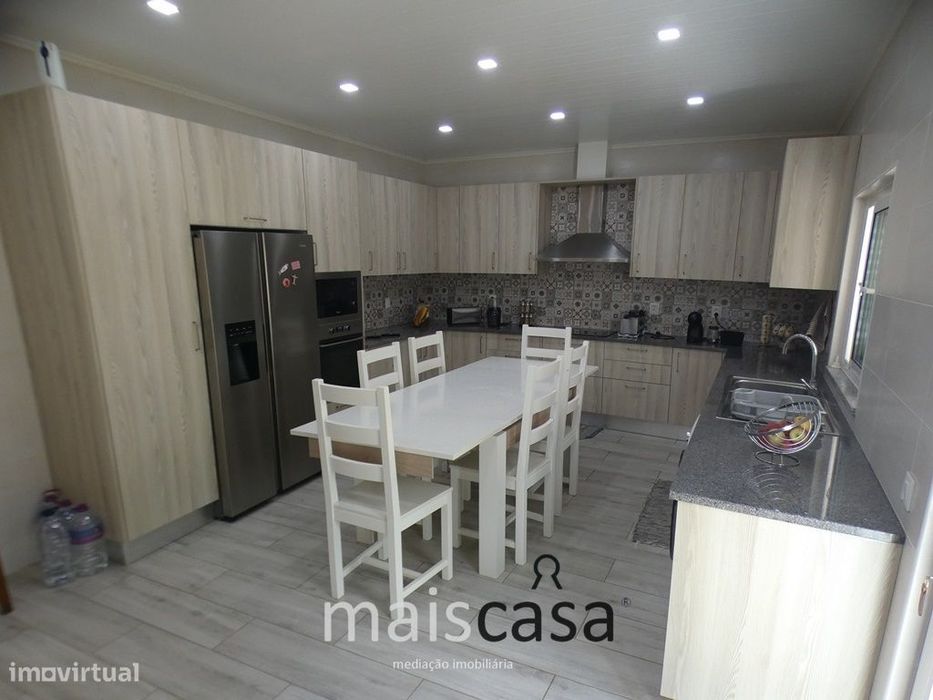 Moradia T3 com Tanque, Terreno e Linha de Água