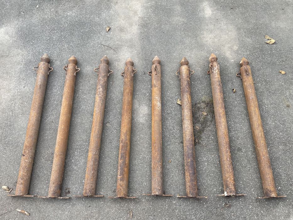 Стовпи, стовпчики для огорожі, забору