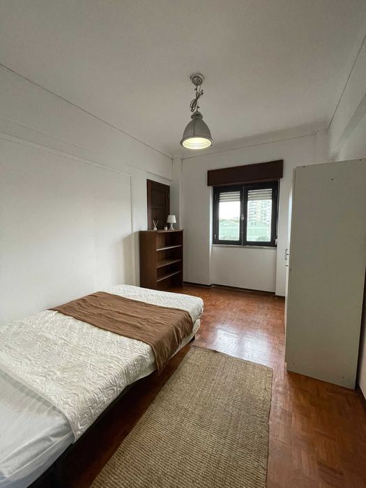 Quarto individual sem caução Amadora/vendas novas