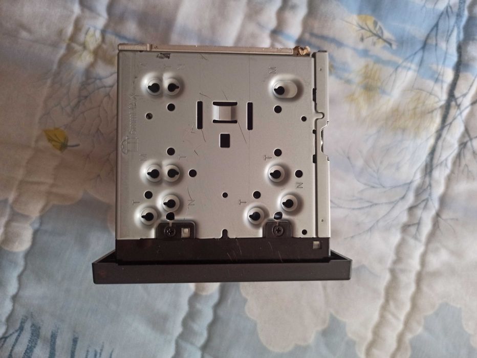 Auto-Rádio Pioneer DMH-A240BT !