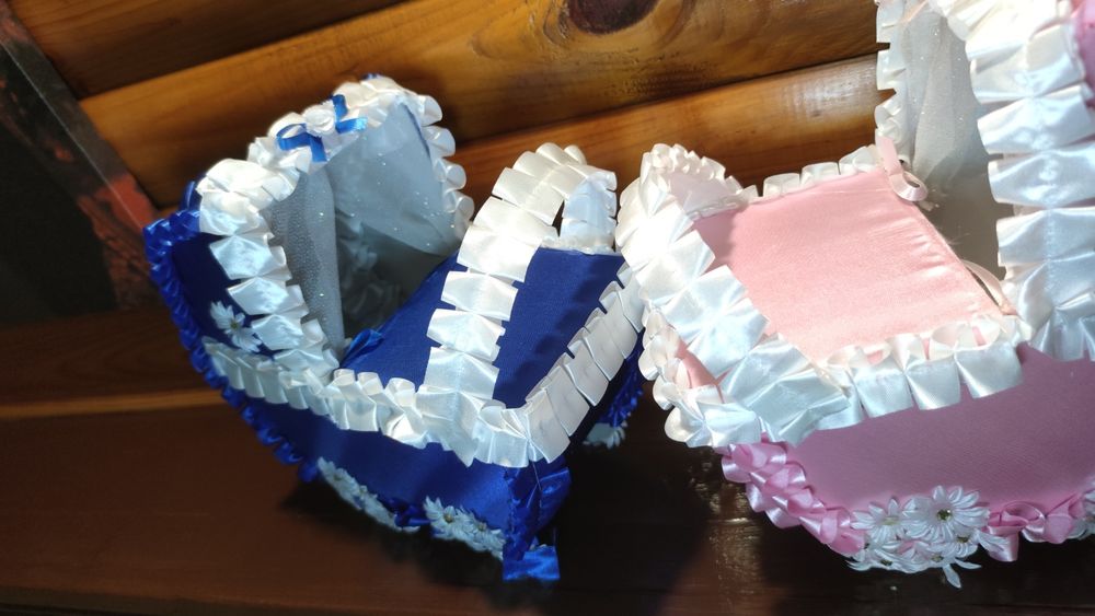 Весільні колиски для збору коштів на хлопчика чи дівчинку