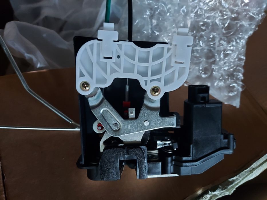 Замок двері кіа церато киа,kia cerato