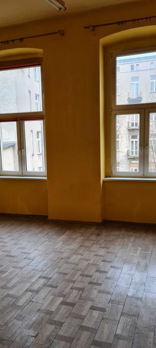 2 pok.+k. IIp. 66 m2, Centrum umowa na czas nieokreślony - 42 tys. zł