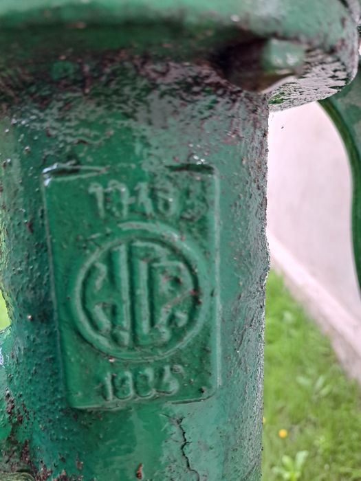 Pompa Abisynka Śrem A10/A11 ozdoba do ogrodu
