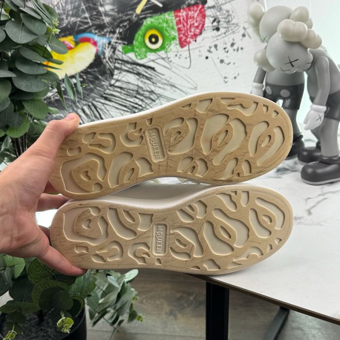 Кросівки шкіряні Alexander McQueen 39 розмір E257